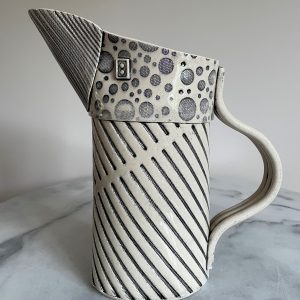 SMH51 - Large Jug - New York - 33cms tall