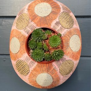 SGV198 - Oval pod - Eastern Mosaic -22x26cm Drainage holes for planting. Keyhole for wall mounting