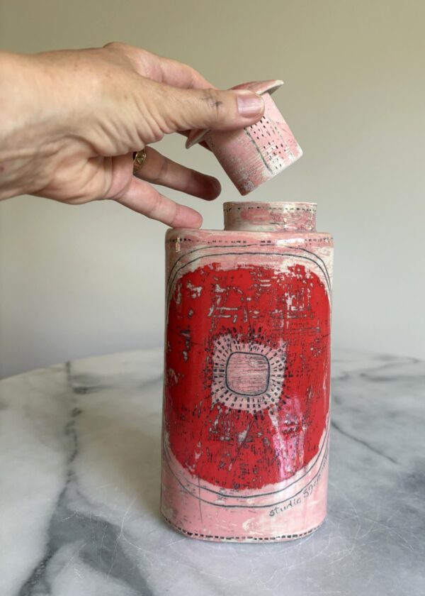 SHC81 - Tall Flowerflask with stopper - Red Abstract - 20cm tall 11cm wide - Image 3