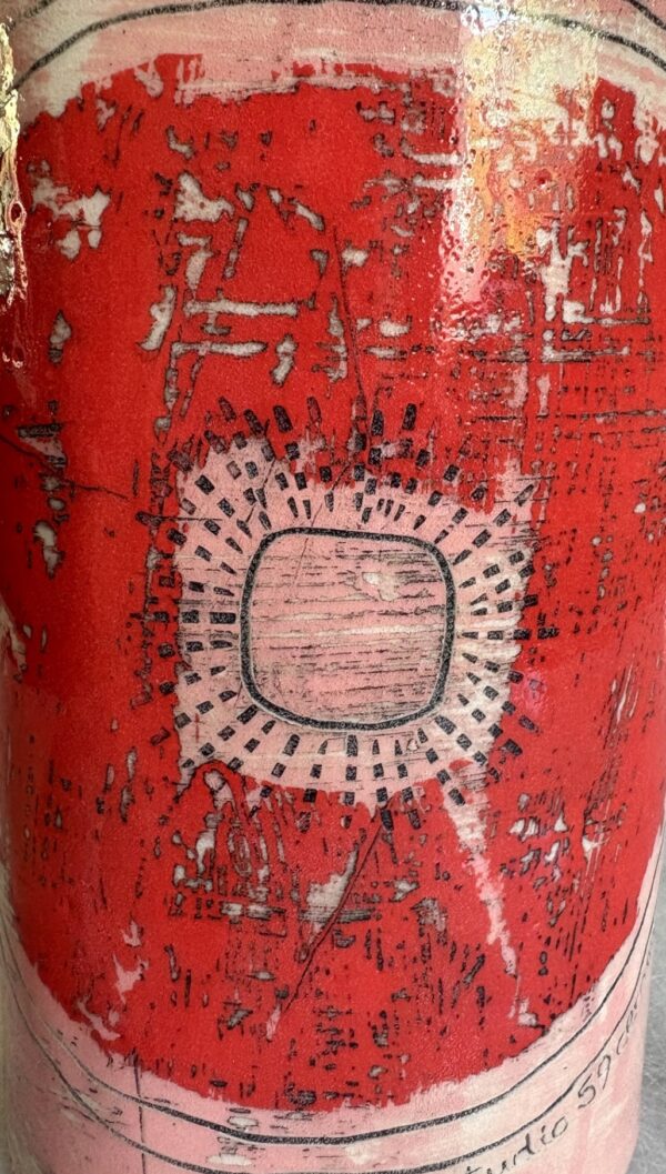 SHC81 - Tall Flowerflask with stopper - Red Abstract - 20cm tall 11cm wide - Image 2