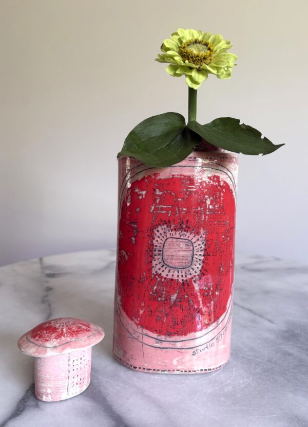 SHC81 - Tall Flowerflask with stopper - Red Abstract - 20cm tall 11cm wide