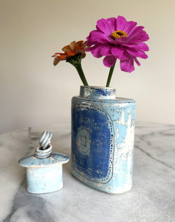 SHC84 - Flowerlask with stopper - Blue abstract - 13cm tall 12cm wide - Image 2