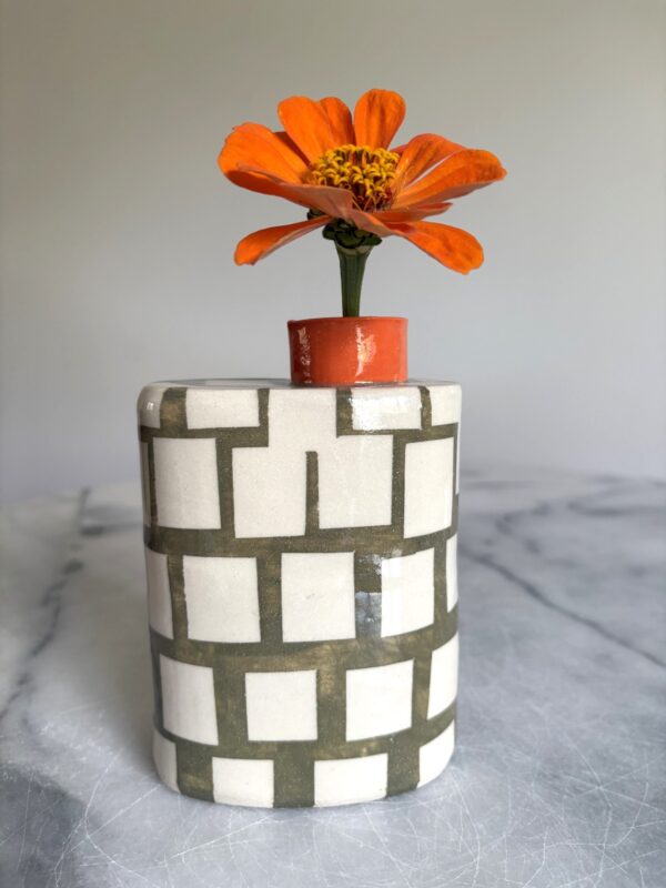 SHC87 - Single stem vase - Green square - 12cm tall 11cm wide - Image 2