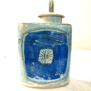 SHC132 - Wide flower flask - blue 15cm x 15cm