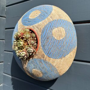SGV314 Round Pod - 28cm diameter - Sky large - Drainage holes for planting Keyhole for wall mounting