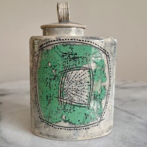 SHC139 -Broad Flower flask - green - 15cm tall x15cm wide