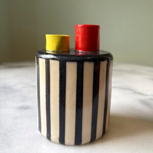 SHC164 Flower bottle Black and White/ two funnels